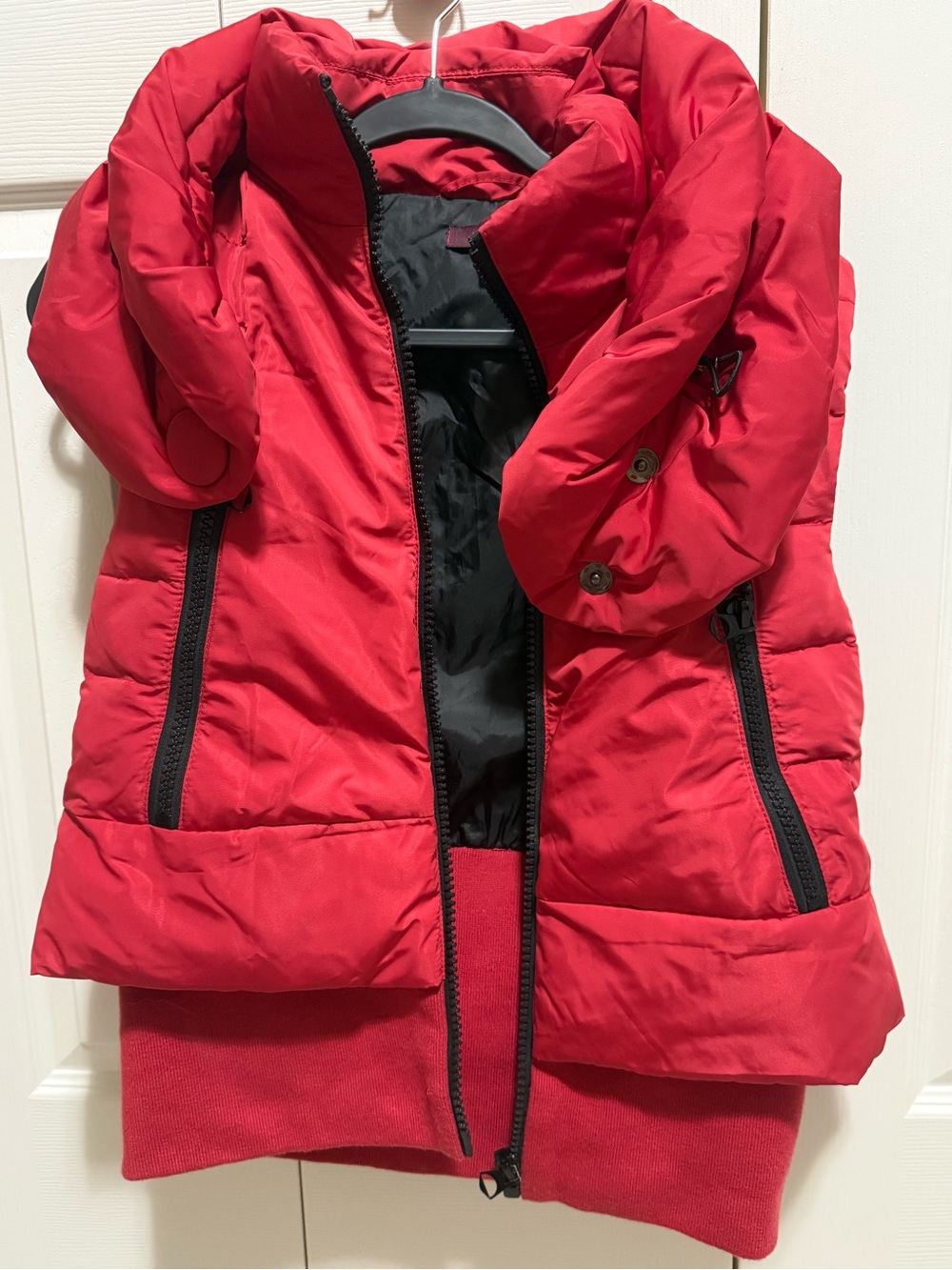 Woman’s M vintage GUC vintage down filled mix Kenzo Red Quilted HoodPuffer Vest